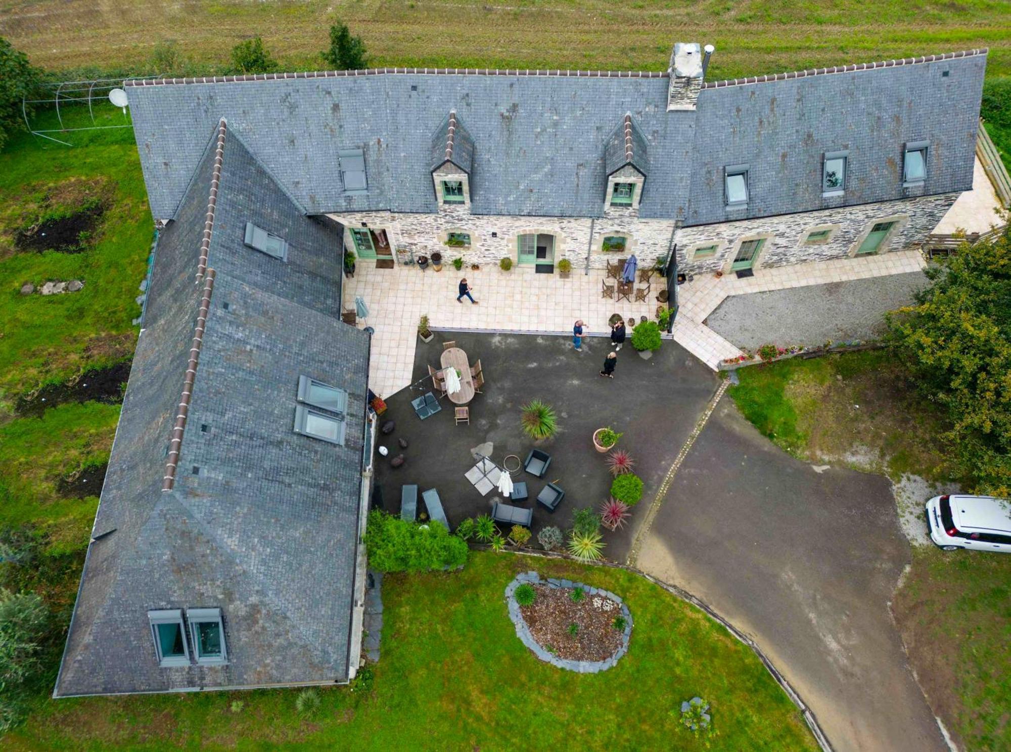 Les Pierres Bleues Bed and Breakfast Saint-Coulitz Buitenkant foto